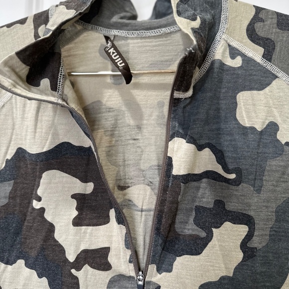 Kuiu Gear Lightweight Summer Hunt - Picture 3 of 15